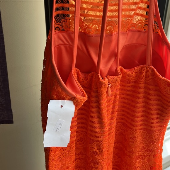 GUESS WOMEN'S COCKTAIL DRESS -CORAL - SIZE 8 - Picture 5 of 5